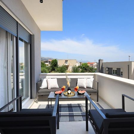 Bonaca Apartments With Terrace And Private Parking Kaštela Buitenkant foto
