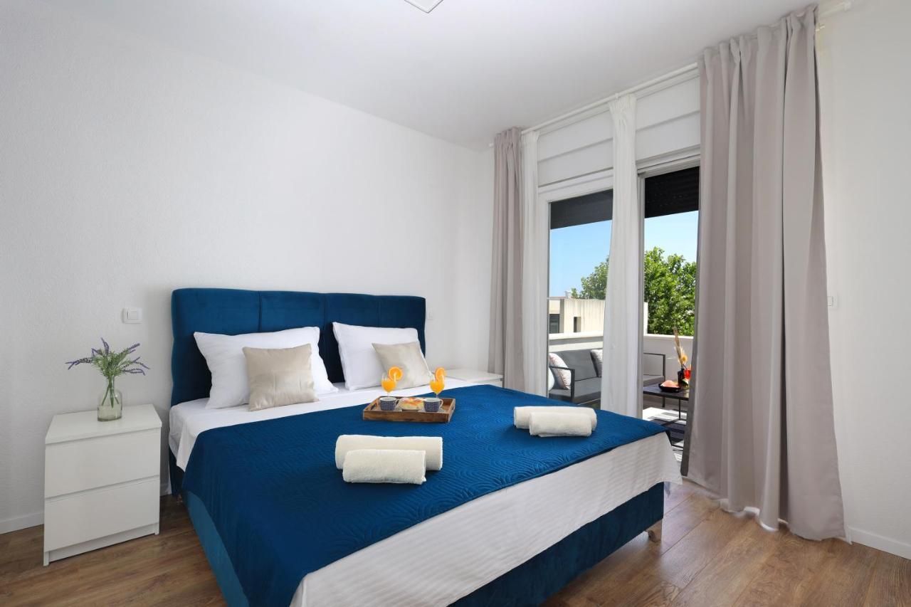 Bonaca Apartments With Terrace And Private Parking Kaštela Buitenkant foto