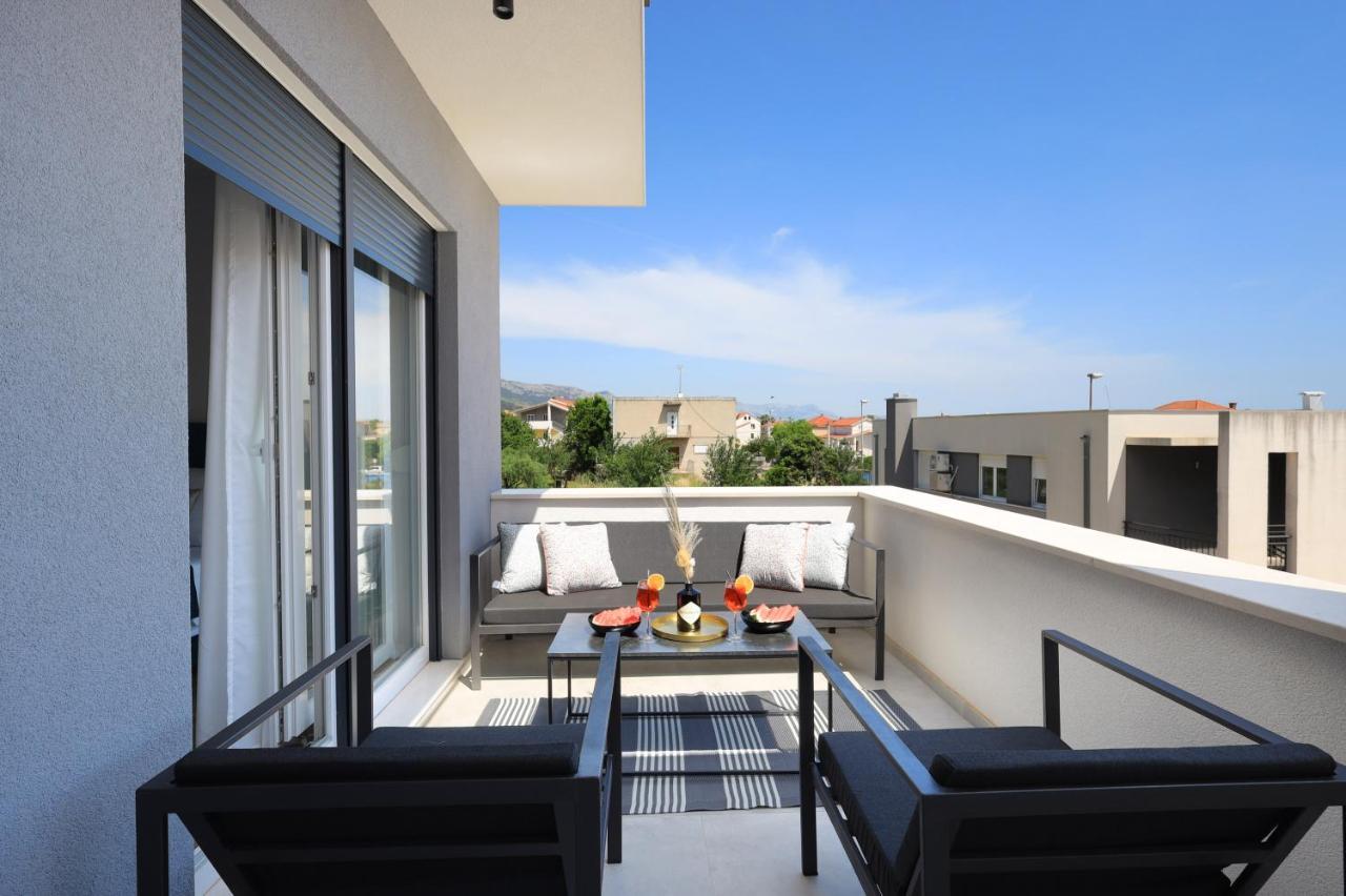 Bonaca Apartments With Terrace And Private Parking Kaštela Buitenkant foto