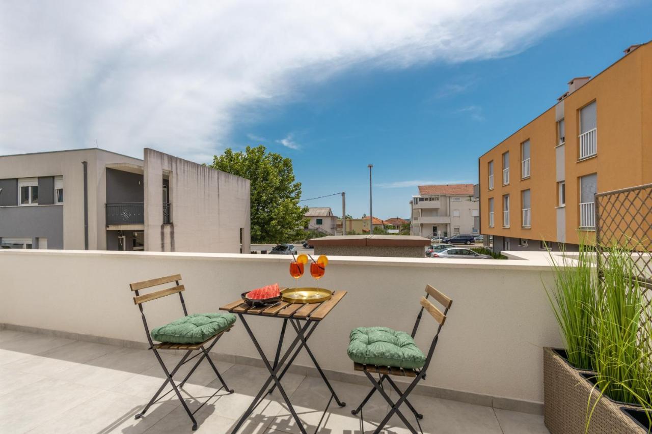 Bonaca Apartments With Terrace And Private Parking Kaštela Buitenkant foto